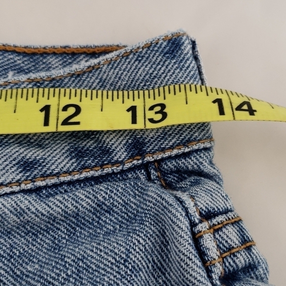 VINTAGE Calvin Klein 11" High Rise Cut Off Shorts - Picture 7 of 10